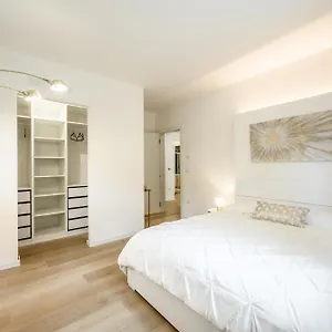 Elegant Pied-a-terre - Free Wifi, Private Parking & Air Conditioning Faenza