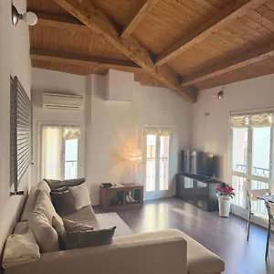 Elegante Torretta In Centro Faenza